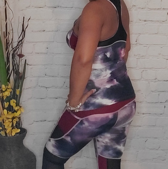 NWT Tye Dye Burgundy Blue Yoga Mesh Set - Picture 2 of 8